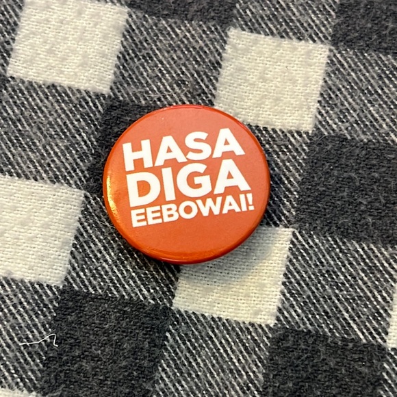 Broadway Book of Mormon Button from Original Broadway Production - Picture 1 of 2